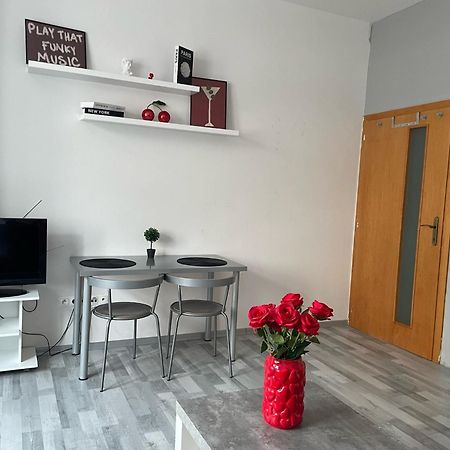 Tiffany Apartment In The City Center Bratislava Dış mekan fotoğraf